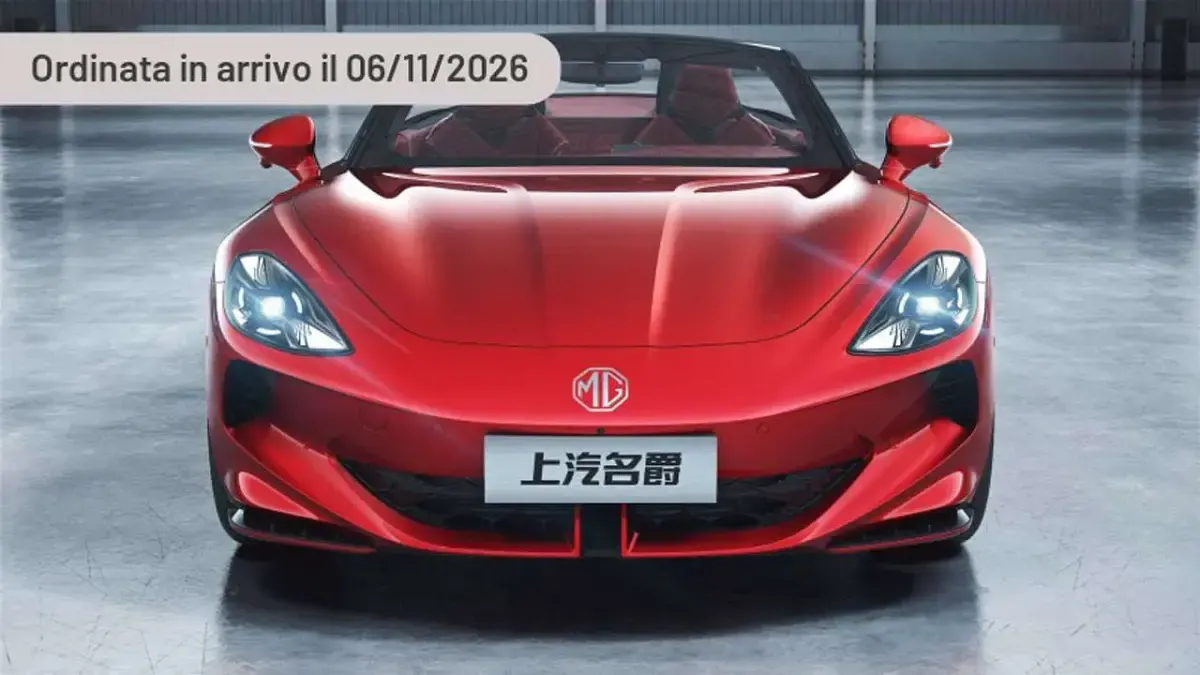 Nuova MG Cyberster 235 kW (320 CV) 2025 Argento Cabrio