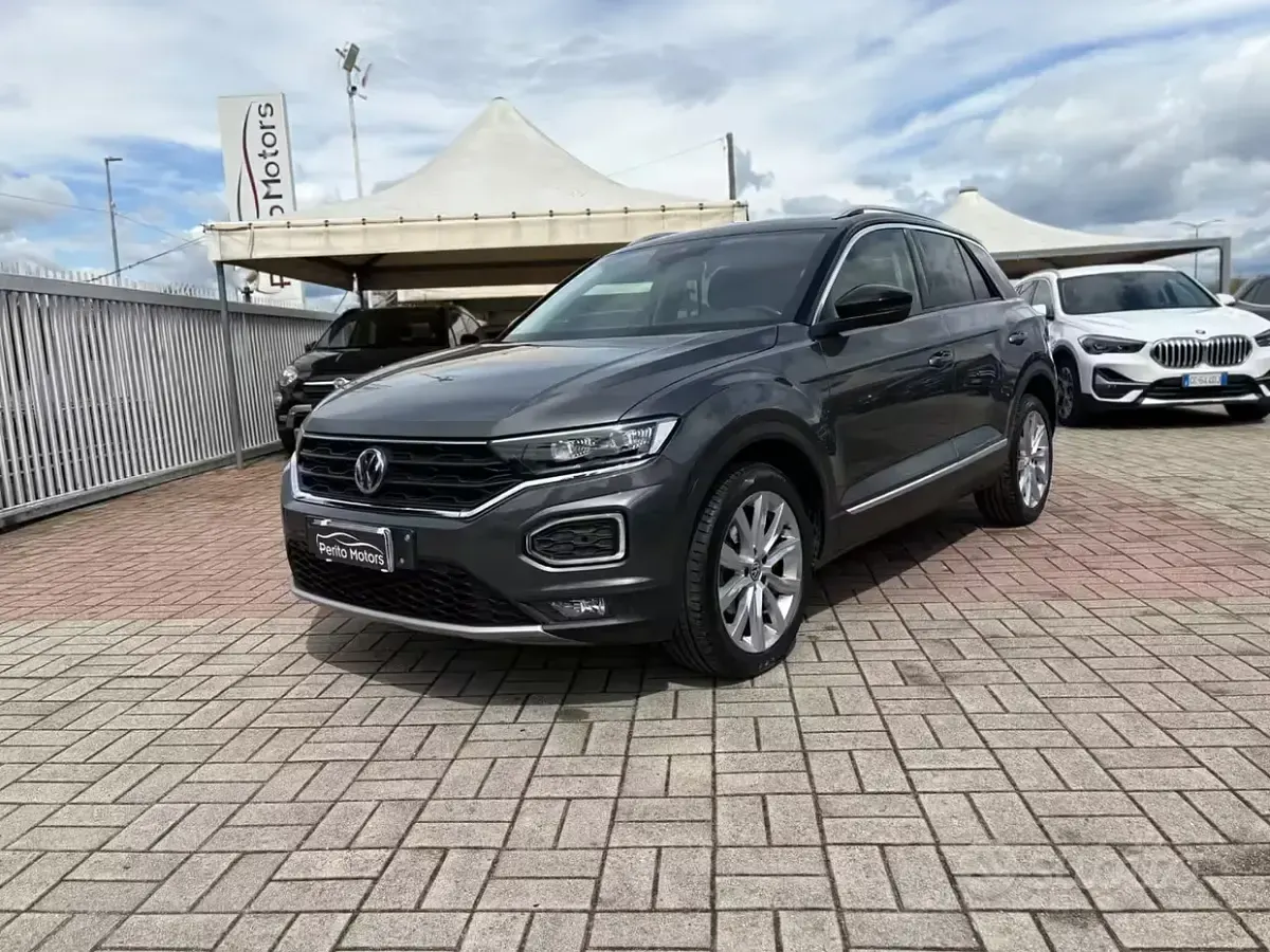 Usata VW T-Roc Advance 116 CV (85 kW) 2019 Grigio SUV