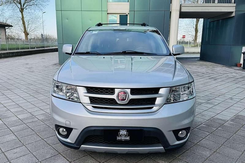 Usata Fiat Freemont Lounge 170 CV (125 kW) 2012 Grigio SUV