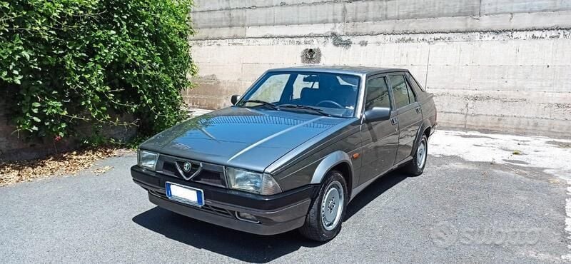 Usata Alfa Romeo 75 148 CV (108 kW) 1991 Berlina