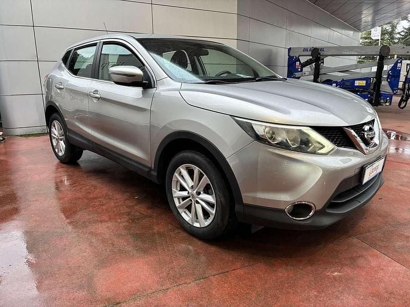 Argento Usata 2015 Nissan Qashqai Acenta SUV | 9500 € (Ottimo prezzo) - Immagine 1/4