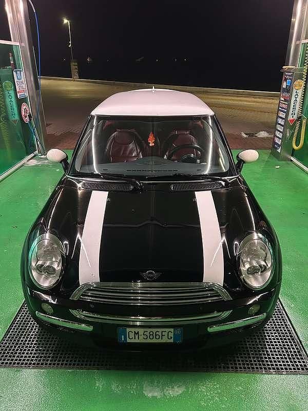 Usata Mini One D 75 CV (55 kW) 2004 Nero Utilitaria