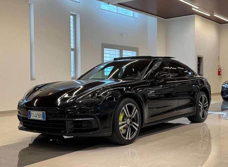 Usata Porsche Panamera 330 CV (242 kW) 2018 Nero Berlina