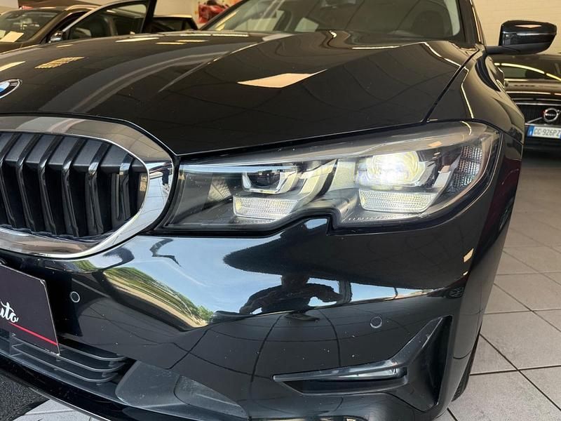 Usata BMW 318 Advantage 150 CV (110 kW) 2020 Nero Station wagon