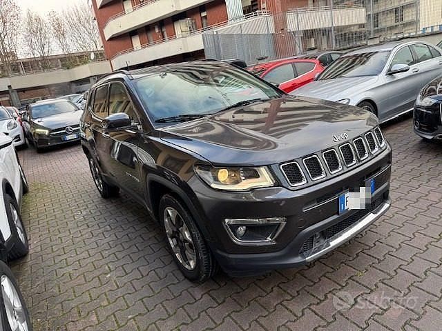 Usata Jeep Compass 140 CV (102 kW) 2018 Grigio scuro SUV