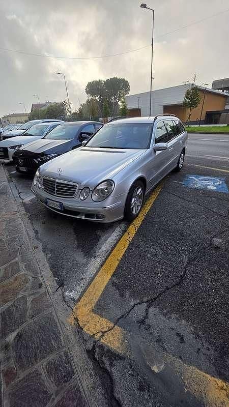 Argento Usata 2004 Mercedes E280 Elegance Station wagon | 4000 € (Ottimo prezzo) - Immagine 1/4