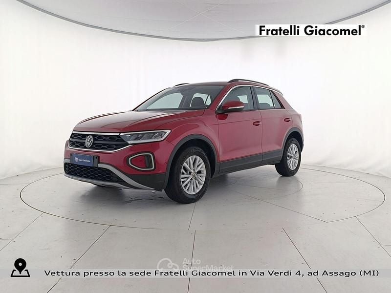 Usata VW T-Roc Life 110 CV (80 kW) 2023 Rosso SUV