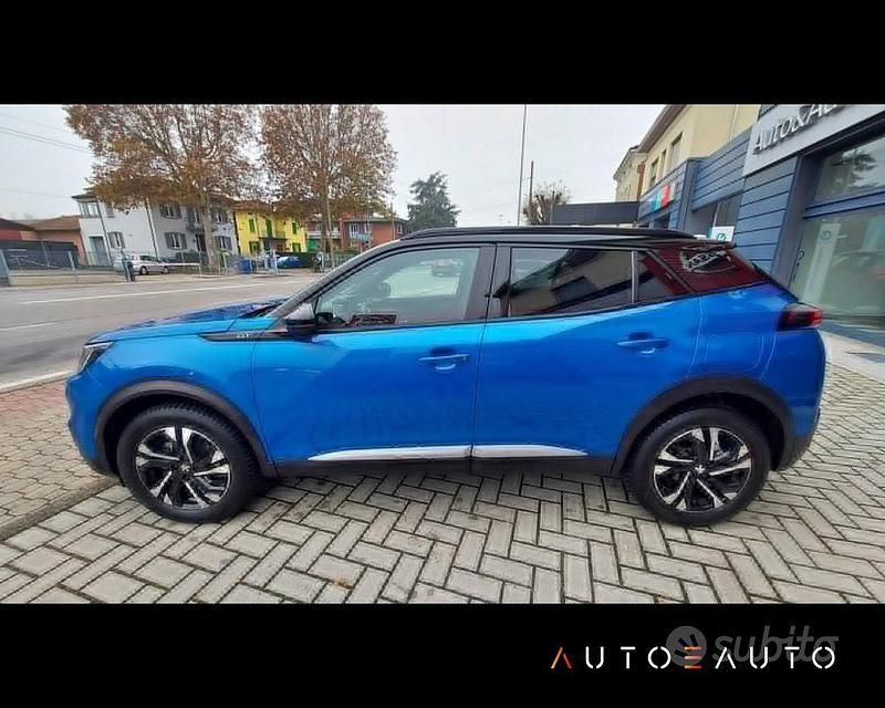 Usata Peugeot 2008 Allure 131 CV (96 kW) 2021 Blu SUV