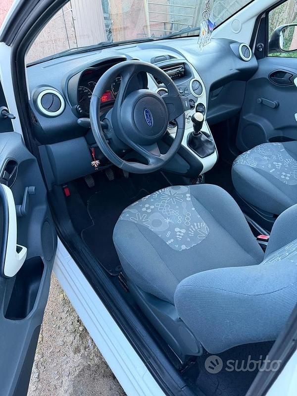 Usata Ford Ka 69 CV (50 kW) 2016 Bianco Utilitaria