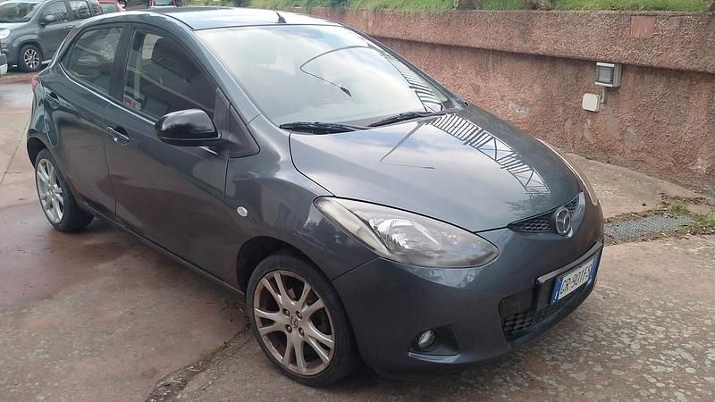 Grigio Usata 2007 Mazda 3 Tre volumi | 2799 € - Immagine 1/4