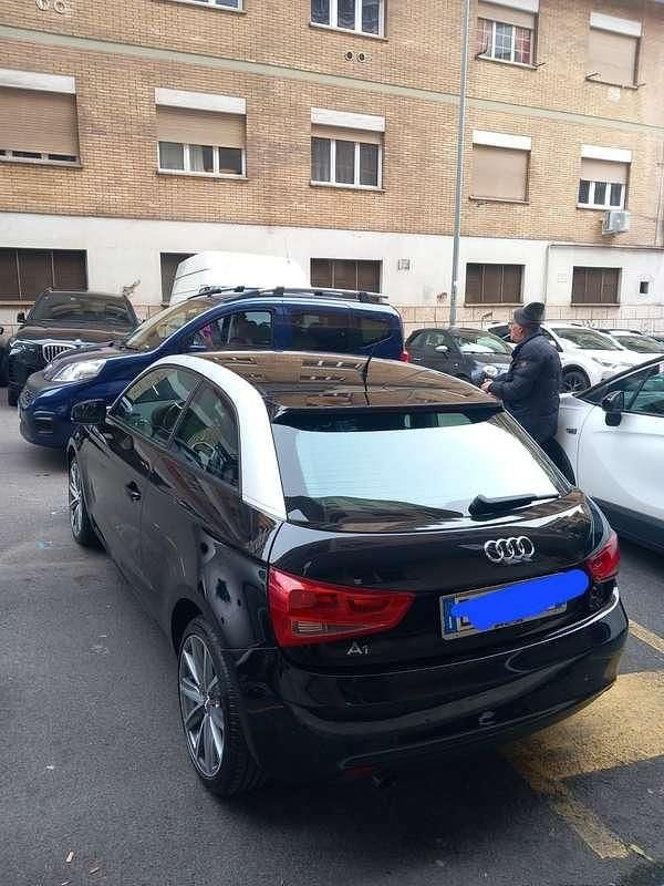 Usata Audi A1 Attraction 86 CV (63 kW) 2011 Nero Utilitaria