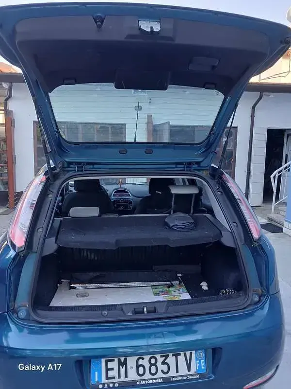 Usata Fiat Punto 60 CV (44 kW) 2012 Utilitaria