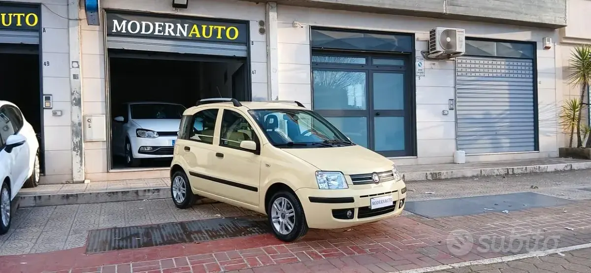 Usata Fiat Panda Emotion 60 CV (44 kW) 2008 Giallo Utilitaria