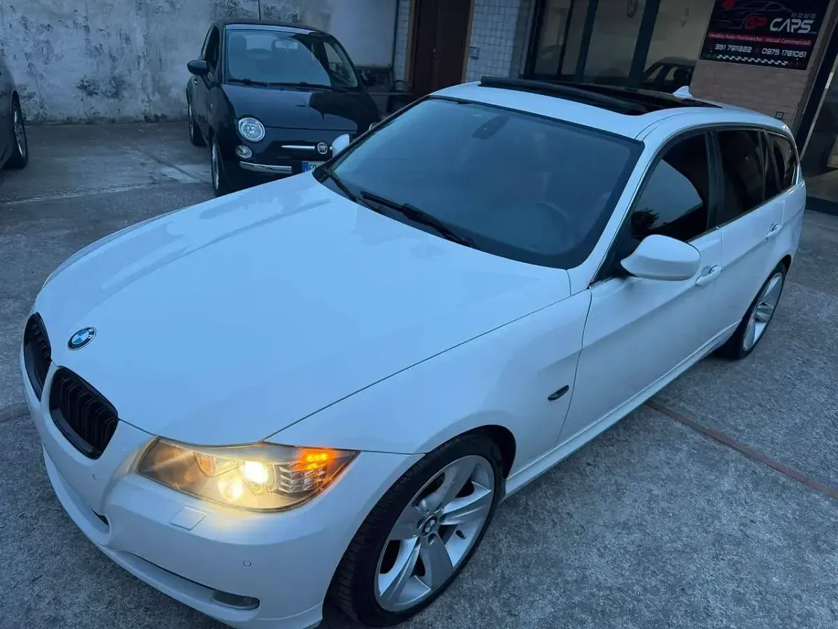 Usata BMW 330 M Sport 245 CV (180 kW) 2010 Bianco Station wagon