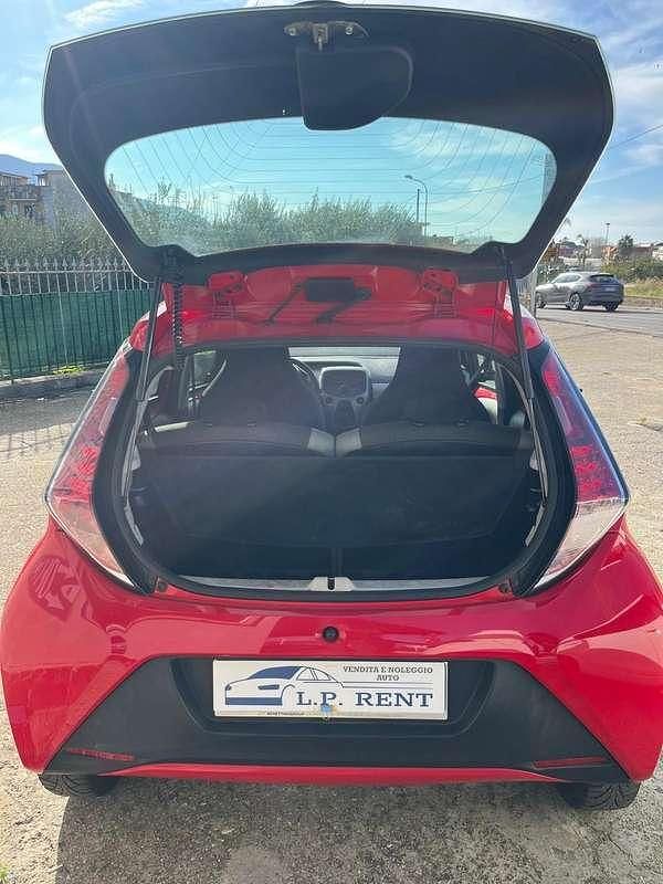 Usata Toyota Aygo X-play 69 CV (50 kW) 2016 Utilitaria