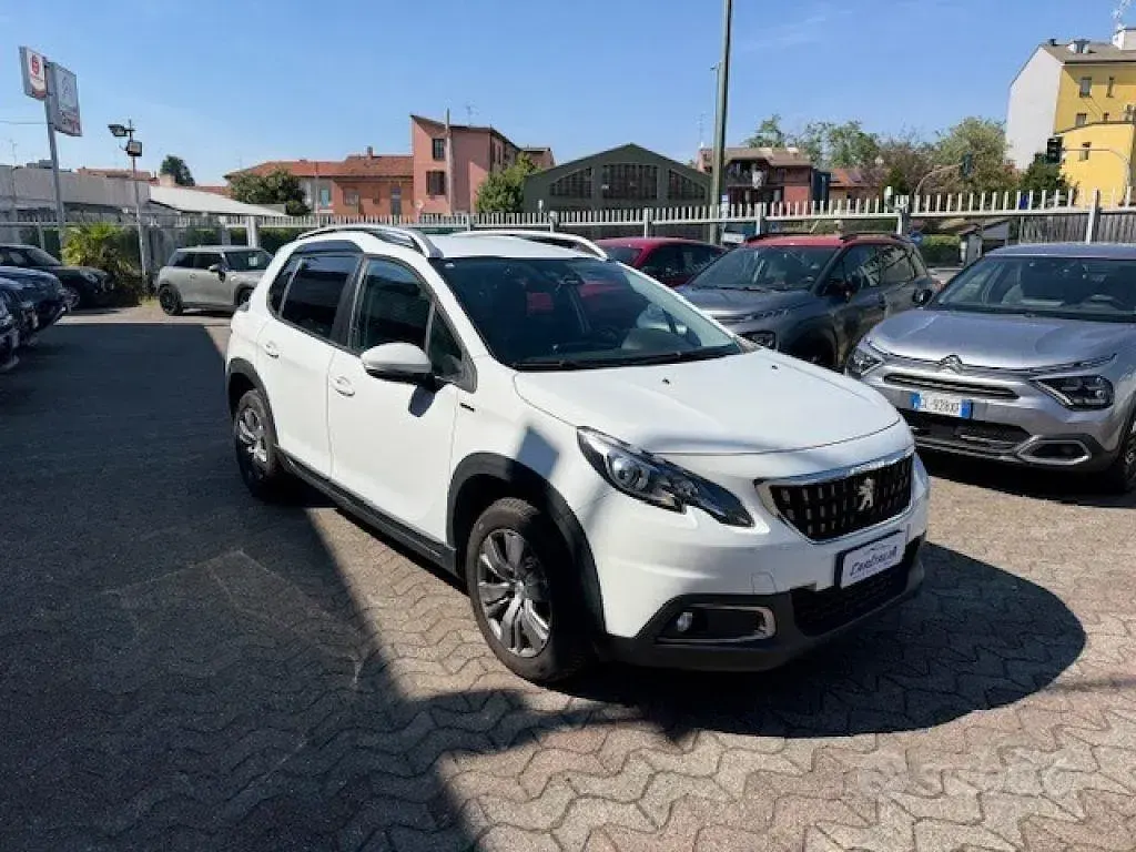 Usata Peugeot 2008 S 110 CV (80 kW) 2019 Bianco SUV