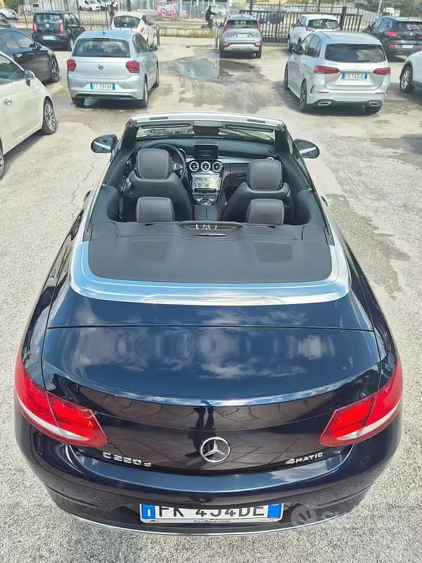 Usata Mercedes C220 169 CV (124 kW) 2017 Blu Cabrio