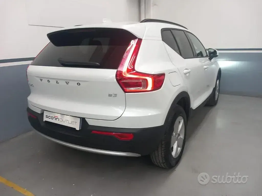 Nouvelle Volvo XC40 163 ch (119 kW) 2026 Blanc SUV