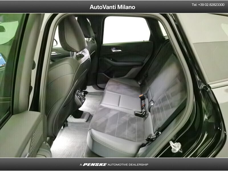 Usata 2024 BMW 225 Active Tourer Comfort Edition Monovolume | 34.470 € (Cara) - Immagine 1/4