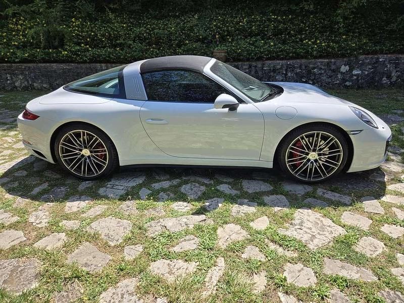 Usata Porsche 911 420 CV (308 kW) 2017 Cabrio