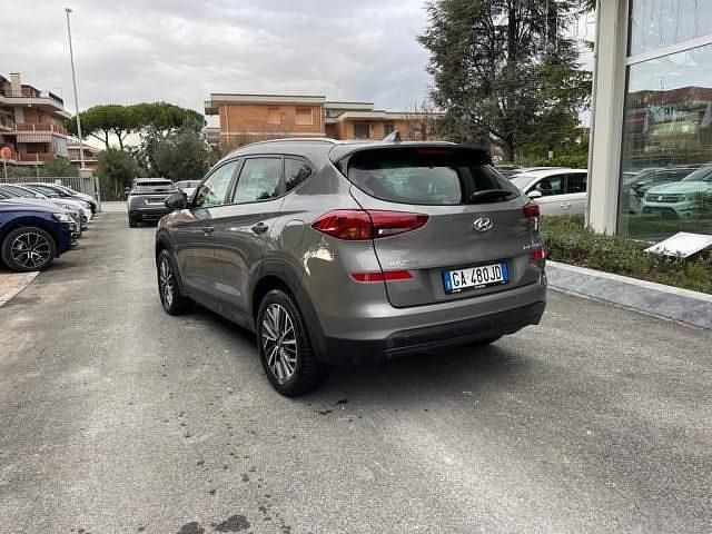 Usata Hyundai Tucson 132 CV (97 kW) 2020 Grigio scuro SUV