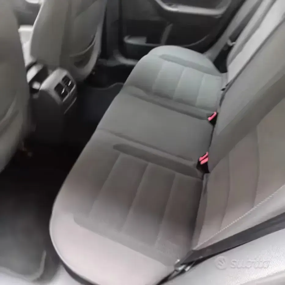 Usata VW Golf V 105 CV (77 kW) 2007 Nero Utilitaria