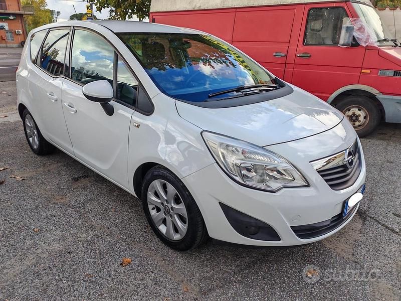 Usata Opel Meriva 95 CV (69 kW) 2012 Bianco Monovolume