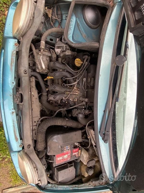 Usata Renault Twingo 2003 Blu Utilitaria