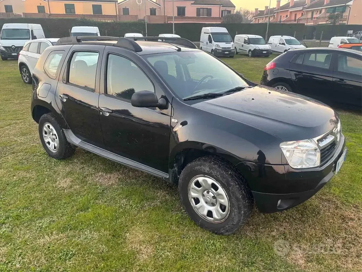 Usata Dacia Duster Ambiance 107 CV (78 kW) 2011 Nero SUV