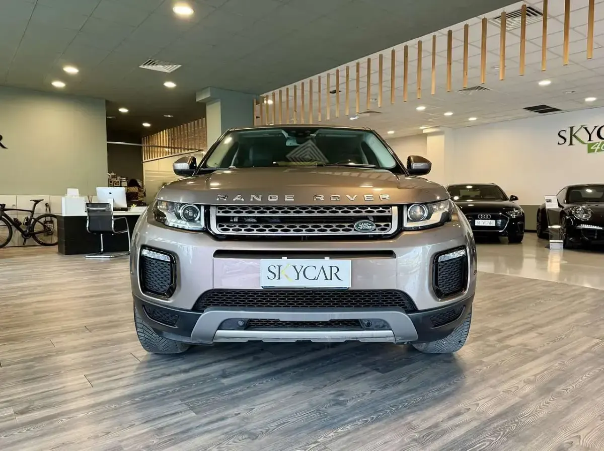 Usata Land Rover Range Rover evoque 150 CV (110 kW) 2018 Bronzo SUV