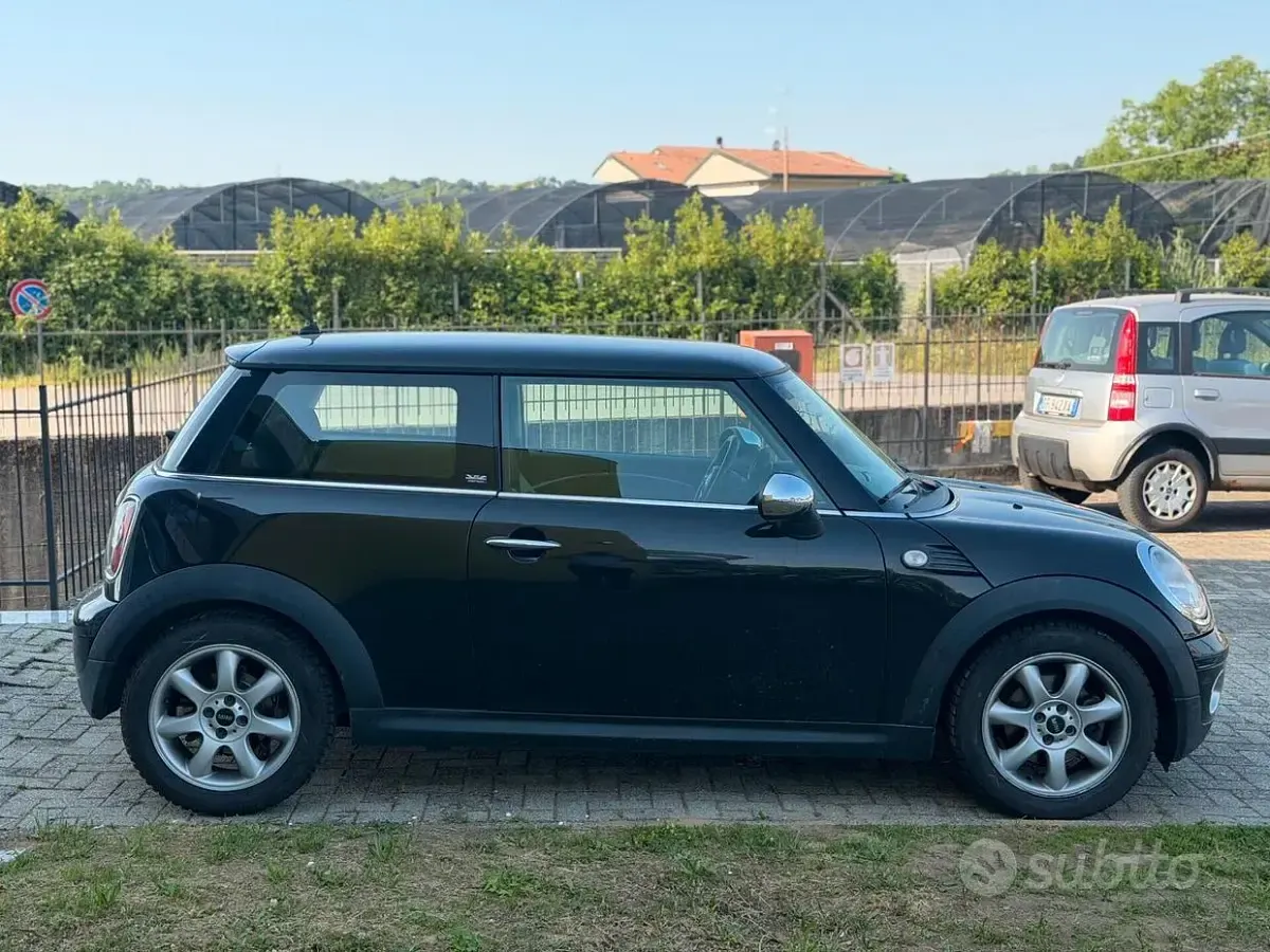 Usata Mini ONE 95 CV (69 kW) 2009 Nero Utilitaria