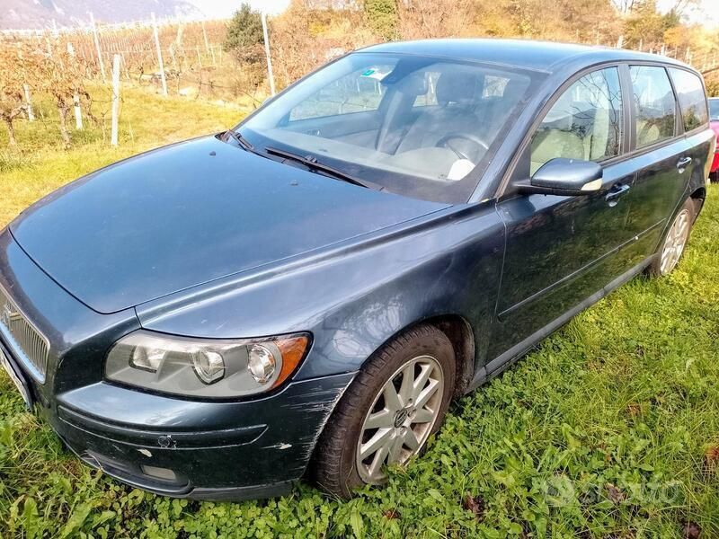 Usata 2005 Volvo V50 Station wagon | 500 € (Super prezzo) - Immagine 1/3