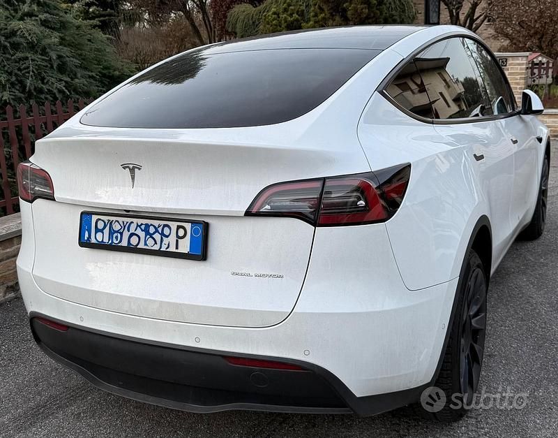 Usata Tesla Model Y 378 kW (514 CV) 2022 Bianco SUV