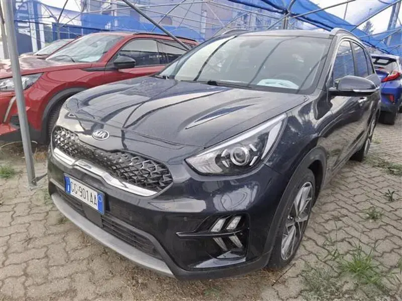 Usata Kia Niro Style 141 CV (103 kW) 2021 Grigio chiaro SUV