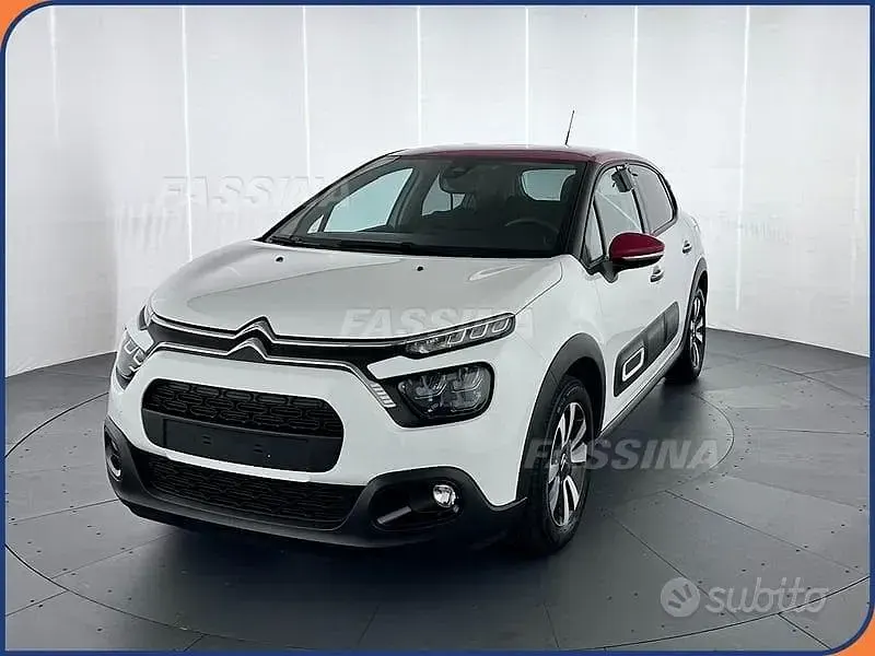 Usata Citroën C3 PureTech 83 CV (61 kW) 2023 Bianco/rosso Utilitaria