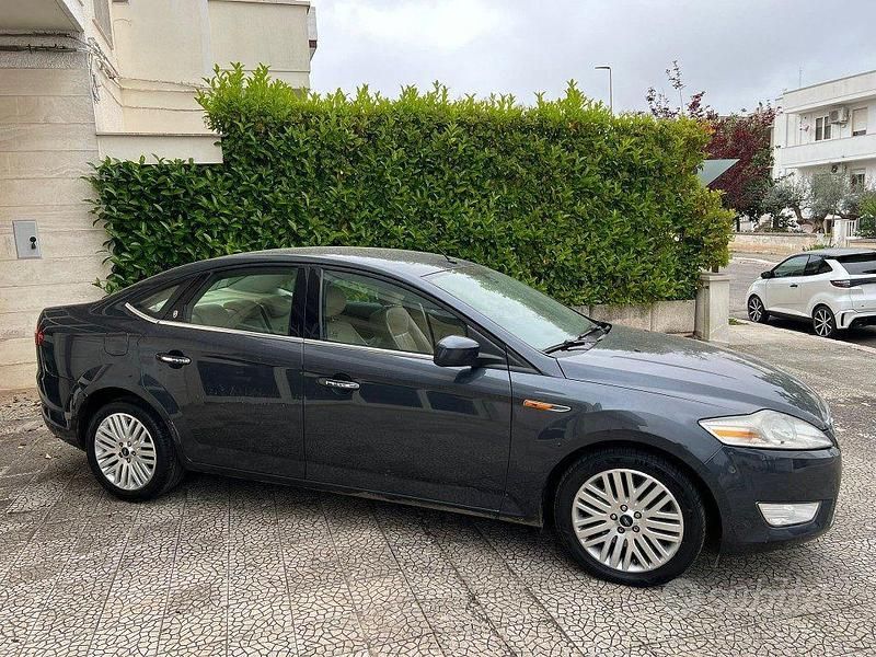 Usata Ford Mondeo Ghia 140 CV (102 kW) 2008 Antracite Berlina