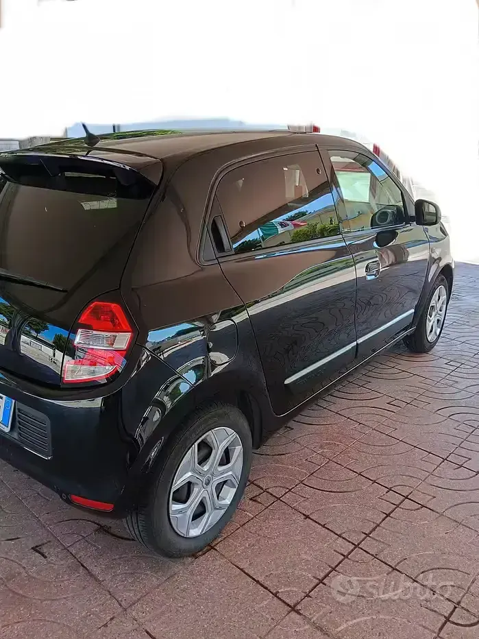 Usata Renault Twingo 69 CV (50 kW) 2018 Utilitaria