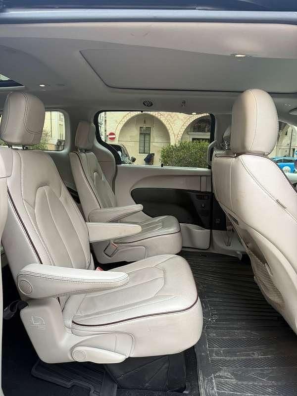 Usata Chrysler Pacifica Limited 287 CV (211 kW) 2019 Argento Monovolume