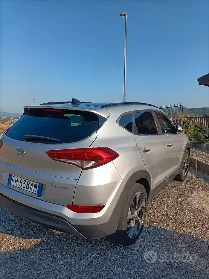 Usata Hyundai Tucson 141 CV (103 kW) 2017 Grigio SUV