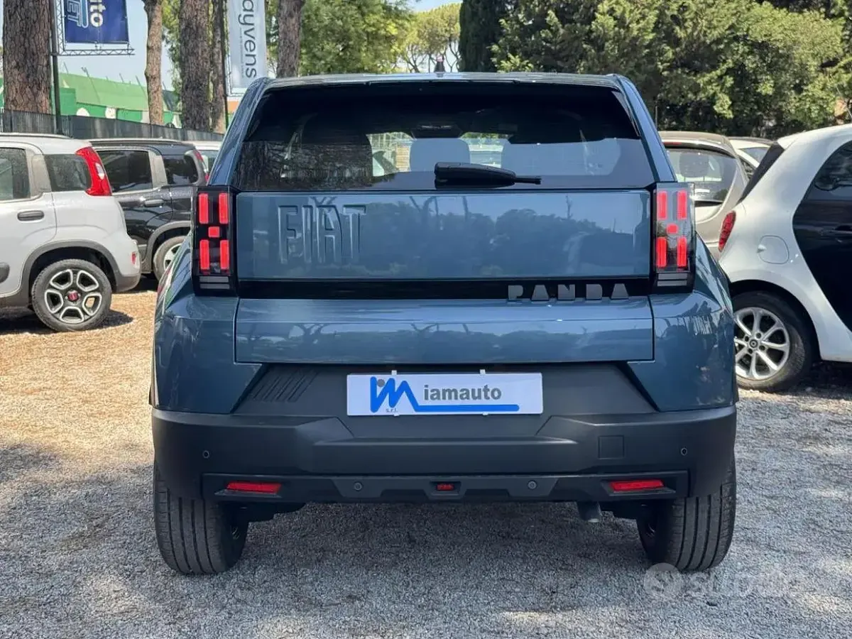 Nuova Fiat Grande Panda Icon 101 CV (74 kW) 2026 Bluazzurro Utilitaria