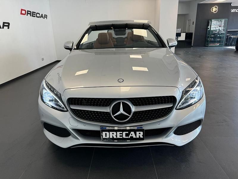 Usata Mercedes C250 211 CV (155 kW) 2017 Argento Cabrio