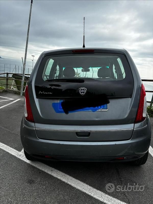 Usata Lancia Musa 2011 Grigio Monovolume