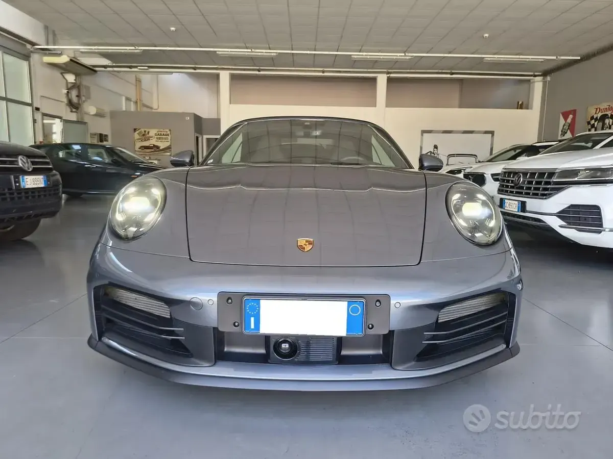 Usata Porsche 911 Carrera Cabriolet 394 CV (289 kW) 2025 Grigio Cabrio