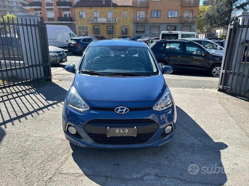 Usata Hyundai i10 Edition 69 CV (50 kW) 2016 Azzurro Utilitaria