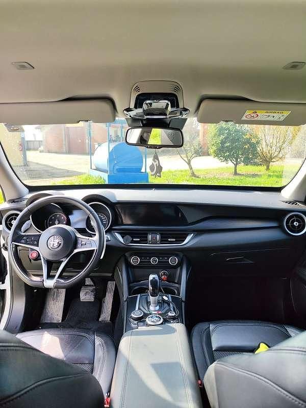 Usata Alfa Romeo Stelvio Executive 209 CV (153 kW) 2017 SUV