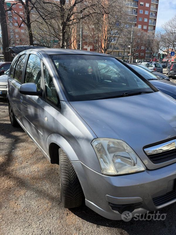 Usata 2006 Opel Meriva Cosmo Monovolume | 2500 € (Cara) - Immagine 1/4