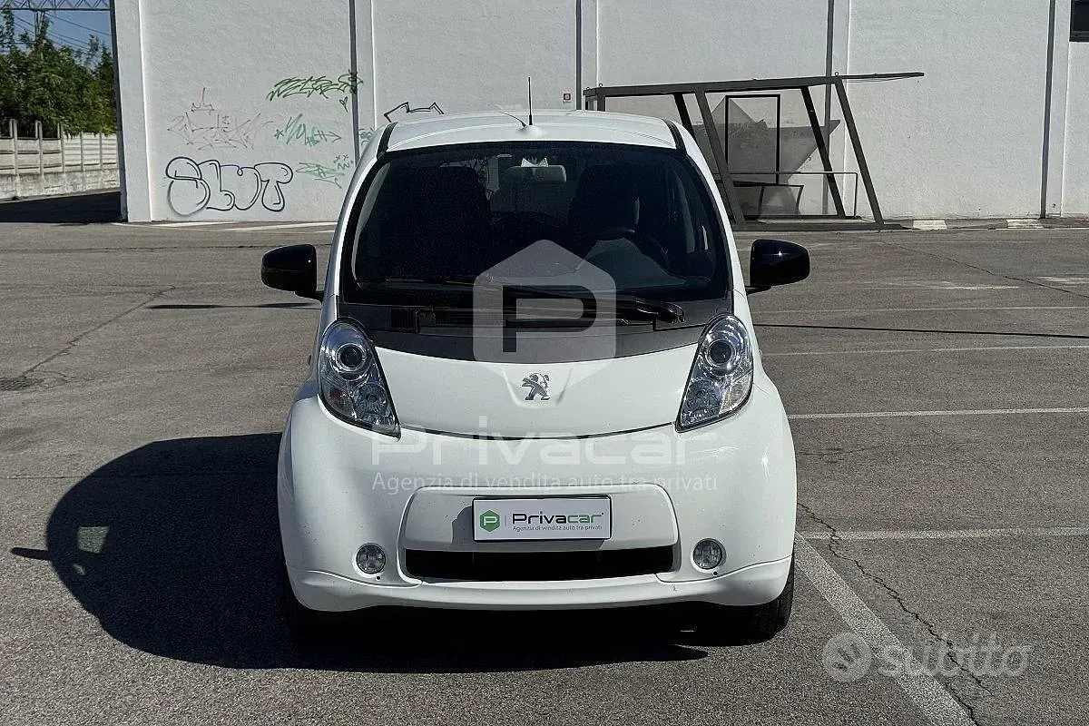 Usata Peugeot iON Active 35 kW (48 CV) 2012 Bianco Utilitaria