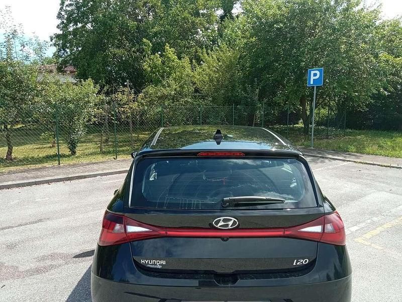 Nero Usata 2021 Hyundai i20 Due volumi | 12.700 € (Ottimo prezzo) - Immagine 1/4