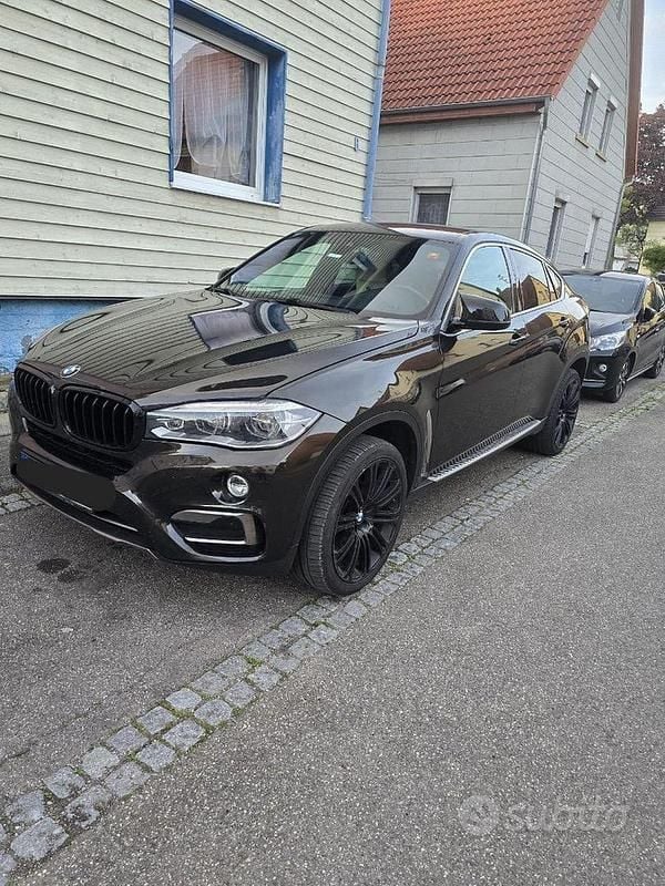 Begagnad BMW X6 Efficient Dynamics 258 HK (189 kW) 2015 Brun SUV