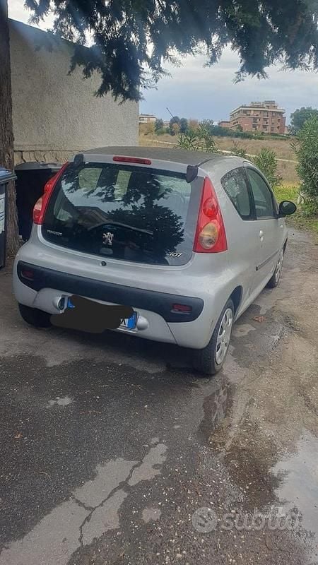 Usata Peugeot 107 2011 Utilitaria